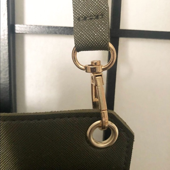 Olive green crossbody bag . Can be worn two ways . Phone case bag . Phone bag. - Picture 3 of 5